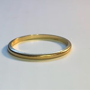14kt Gold-Slim Stackable Ring - Women's Jewelry. Perfect shape! 🩷